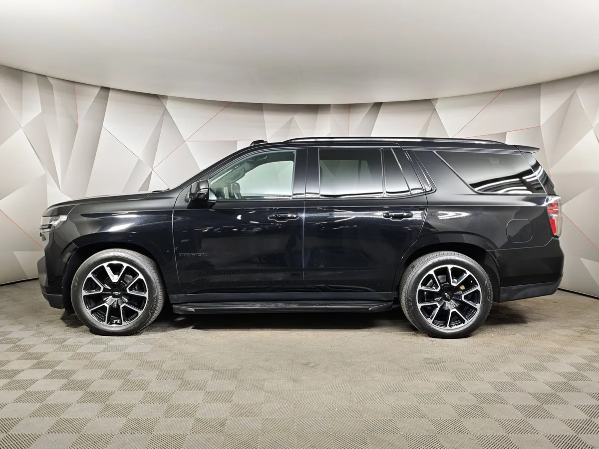 Chevrolet Tahoe 5.3 AT 4WD (343 л.с.) RST Черный в АВИЛОН. Слайд №5