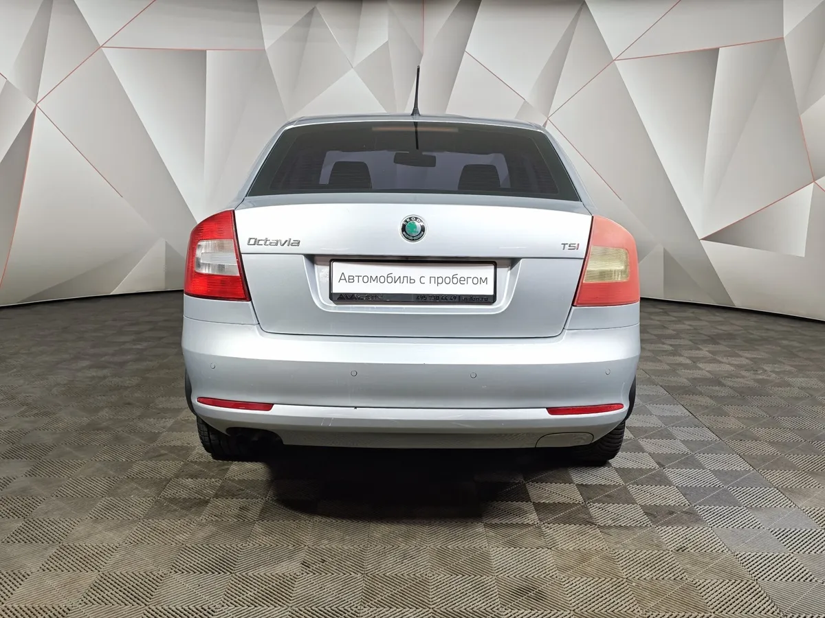 Skoda Octavia 1.8 TSI AT (152 л.с.) Серебристый в АВИЛОН. Слайд №8