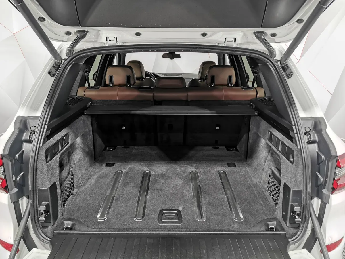 BMW X5 xDrive40i Steptronic (340 л.с.) M Sport Edition 21 Белый в АВИЛОН. Слайд №9