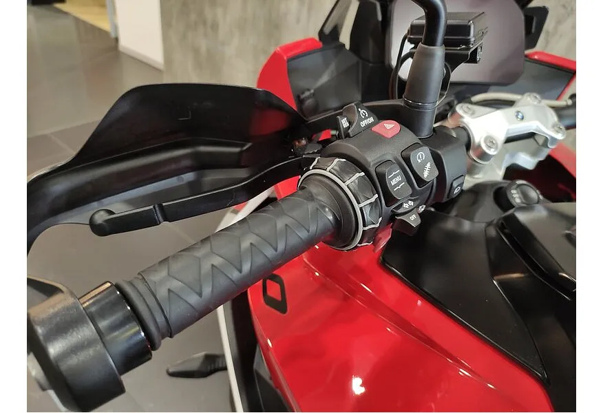 BMW Motorrad S 1000 XR S 1000 XR 999 см³ (165) 999 Красный в АВИЛОН. Слайд №8