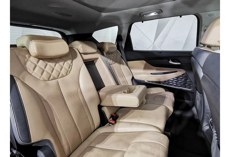 Hyundai Santa Fe 3.5 AWD 8AT (249 л.с.) High-Tech (7 мест) Серый в АВИЛОН. Слайд №16