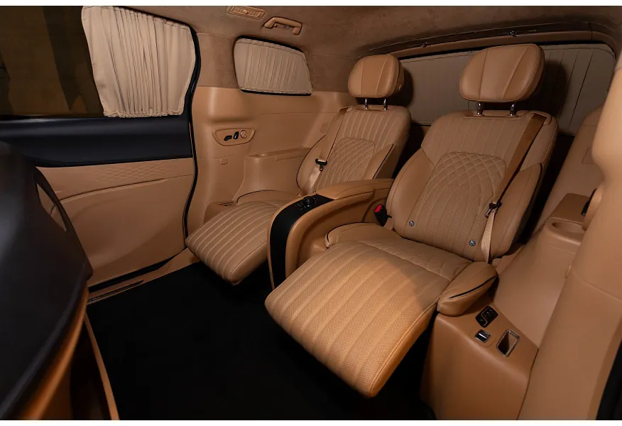 Voyah Dream EVR long range 1.5 AT AWD (422 л.с.) Черный в АВИЛОН. Слайд №6