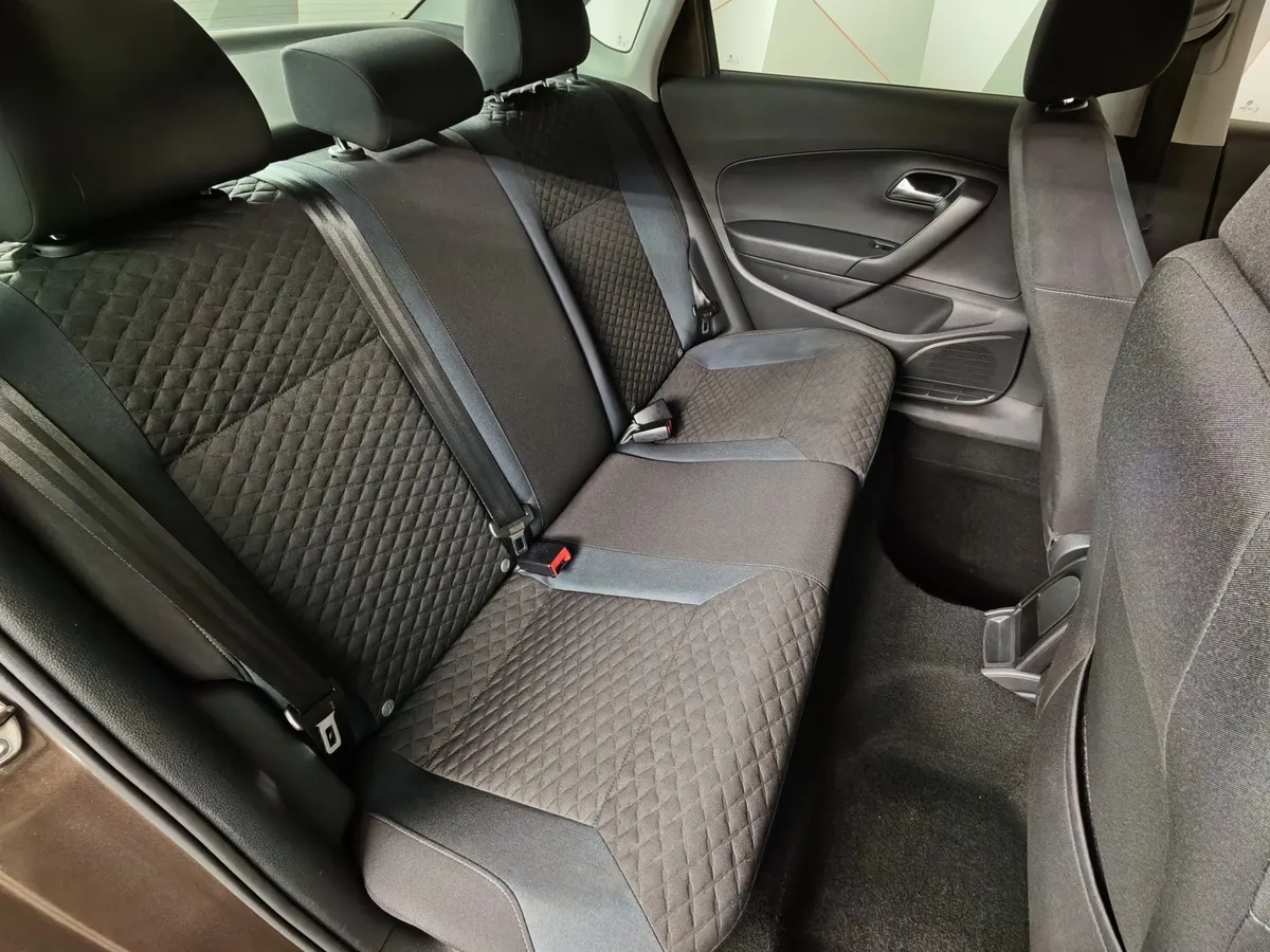 Volkswagen Polo 1.6 MPI AT (110 л.с.) Comfortline Коричневый в АВИЛОН. Слайд №17