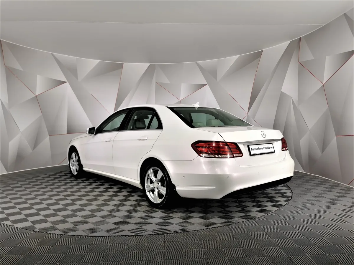 Mercedes-Benz E-Класс E 200 T BlueEfficiency 7G-Tronic Plus (184 л.с.) Белый в АВИЛОН. Слайд №4