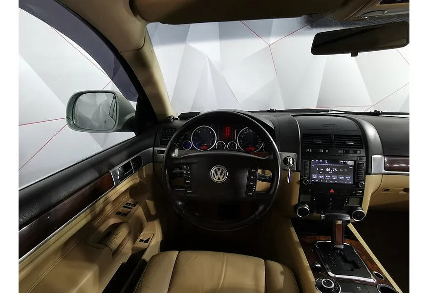 АВИЛОН - Volkswagen Touareg 2.5 TDI Tiptronic (174 л.с.) R Line Серебристый - slide 10
