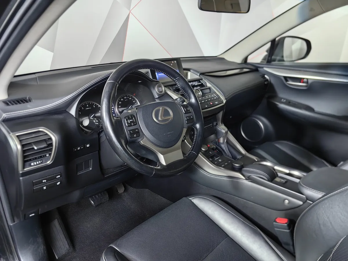 Lexus NX 200t АТ AWD (238 л.с.) Черный в АВИЛОН. Слайд №19