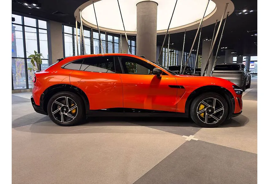 Xiaomi YU7 AT 4WD (690 л.с.) MAX Оранжевый в АВИЛОН. Слайд №3