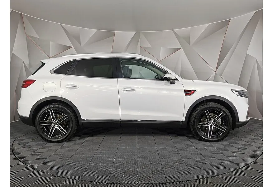 Hongqi HS5 2.0 AT 4WD (224 л.с.) Deluxe Белый в АВИЛОН. Слайд №6