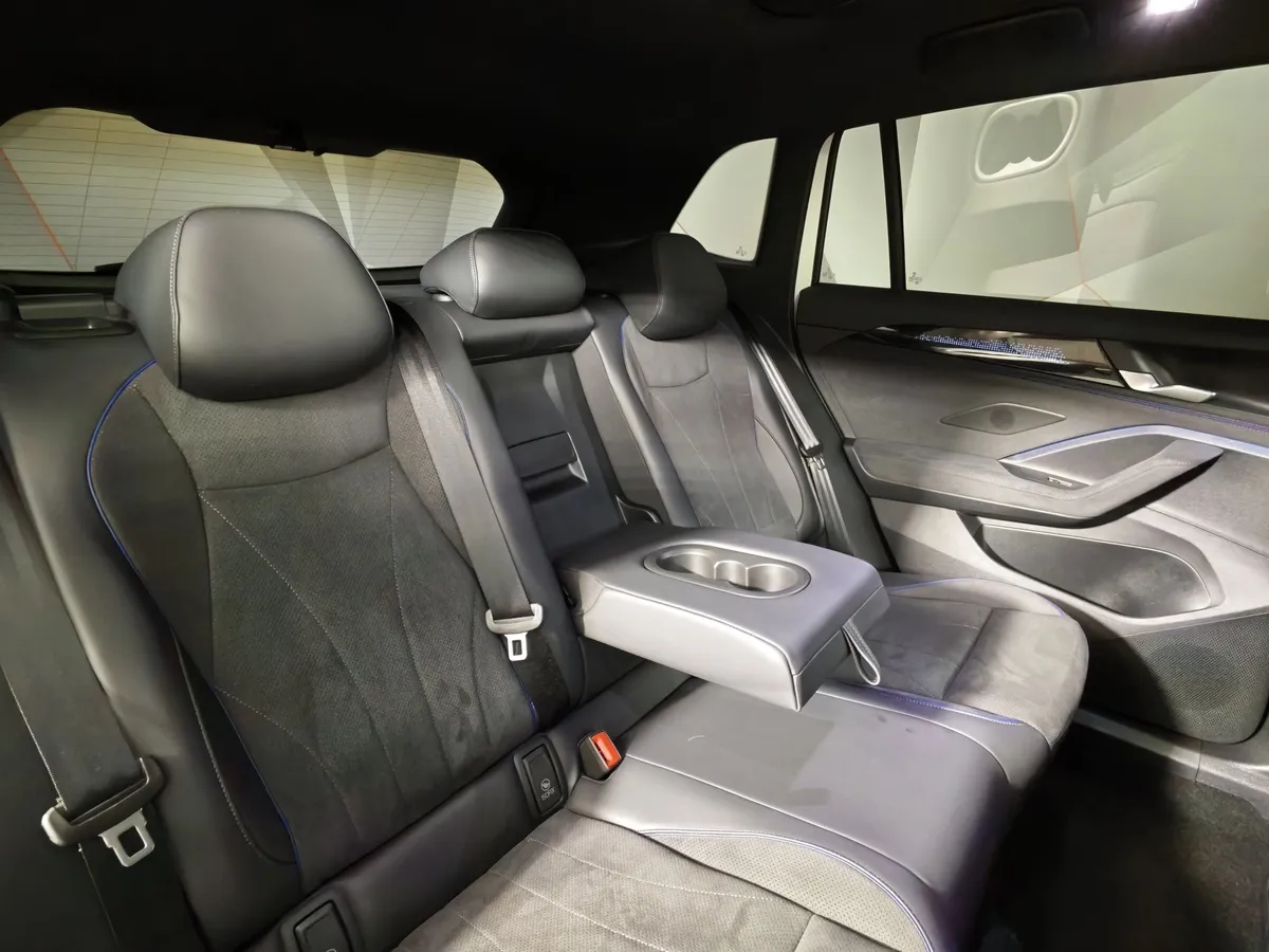 Volkswagen Tiguan 380 TSI 2.0 DSG 4WD (220 л.с.) R-Line Белый в АВИЛОН. Слайд №17
