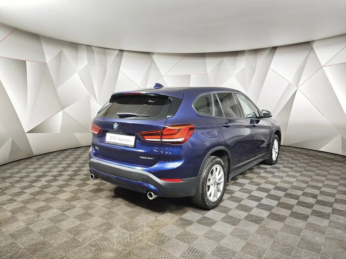 BMW X1 20i xDrive (192 л.с.) Advantage Синий в АВИЛОН. Слайд №2