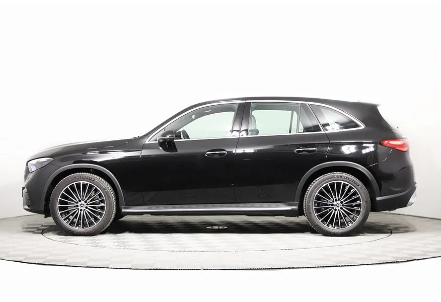 Mercedes-Benz GLC 300 4MATIC 9G-TRONIC (258 л.с.) Черный в АВИЛОН. Слайд №2