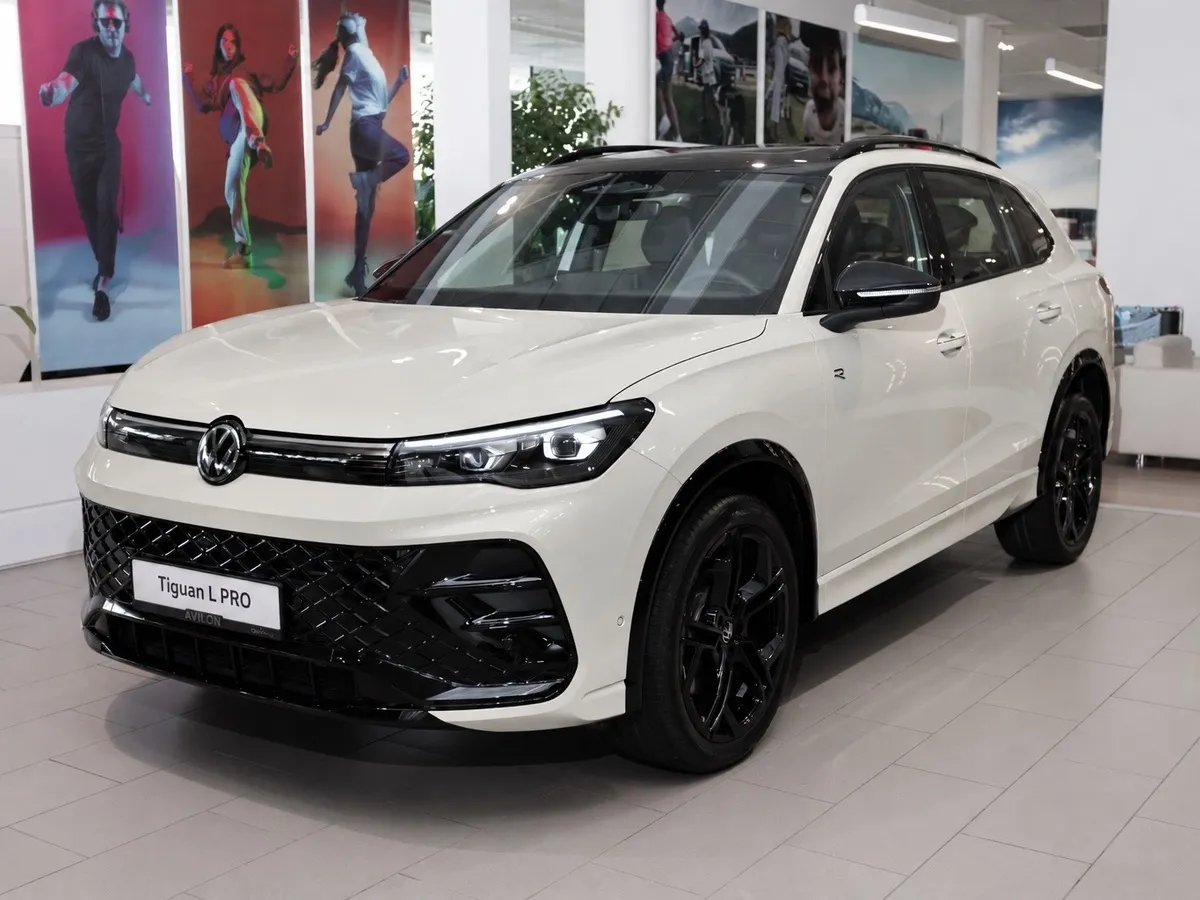 АВИЛОН - Volkswagen Tiguan 380 TSI 2.0 DSG 4WD (220 л.с.) R-Line Белый - slide 10259477