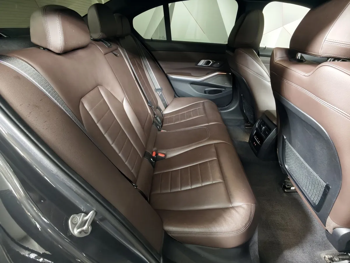 BMW 3 серия M340i xDrive (387 л.с.) Серый в АВИЛОН. Слайд №13