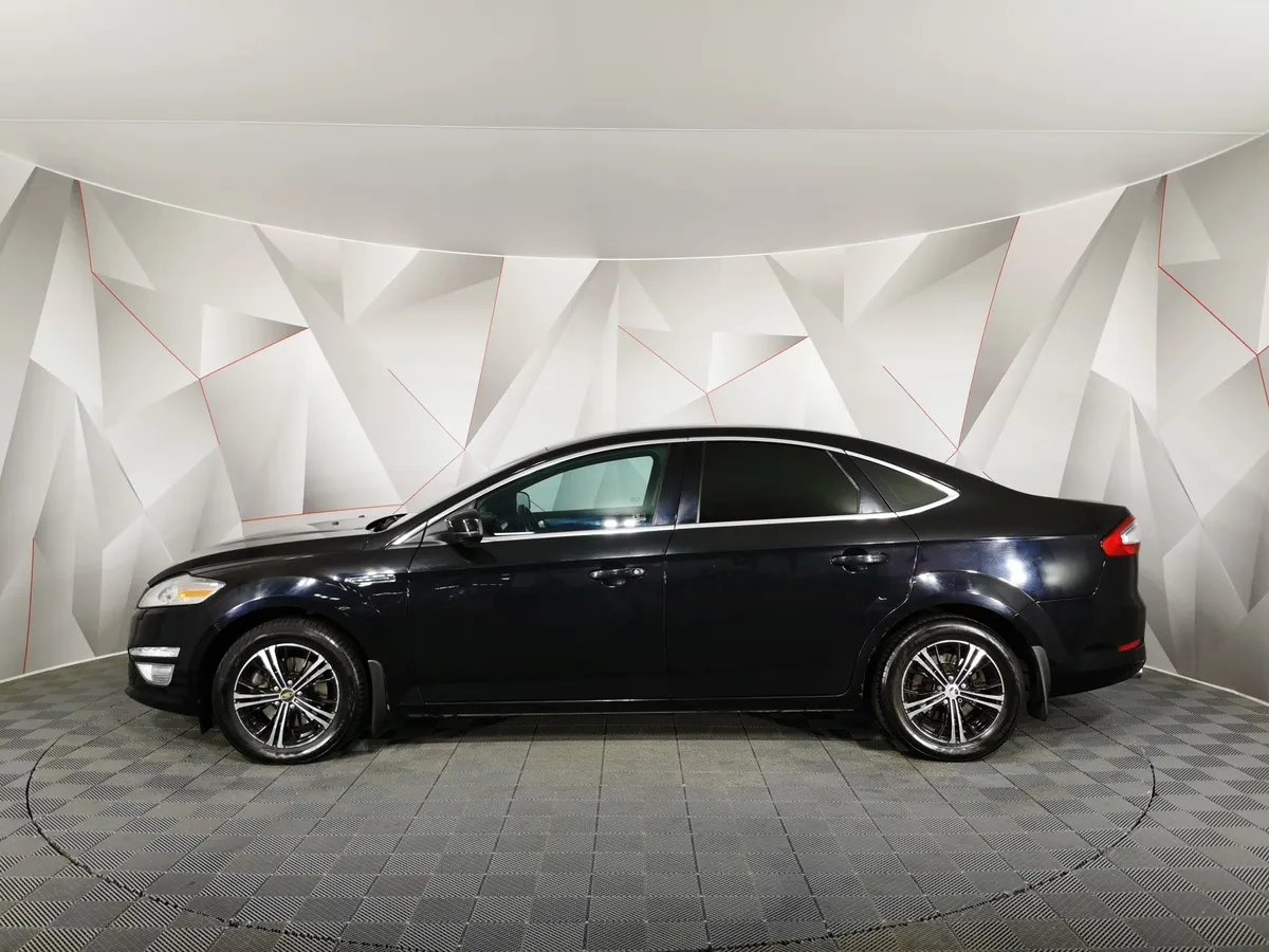 Ford Mondeo 2.0 EcoBoost PowerShift (200 л.с.) Titanium Черный в АВИЛОН. Слайд №5