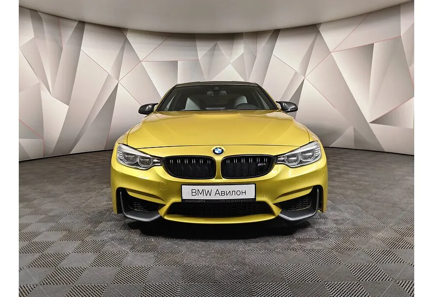BMW M4 3.0 DCT (450 л.с.) Желтый в АВИЛОН. Слайд №3