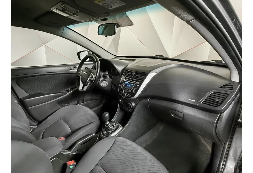 Hyundai Solaris 1.6 MT (123 л.с.) Comfort Серый в АВИЛОН. Слайд №12