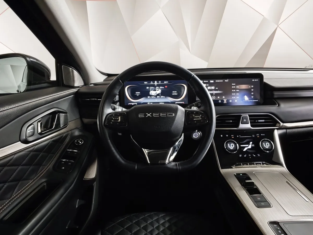 EXEED TXL 1.6 TGDI DCT7 AWD (186 л.с.) Luxury Черный в АВИЛОН. Слайд №19