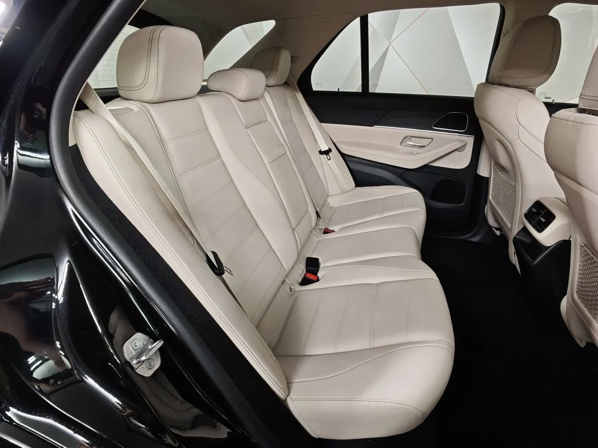 Mercedes-Benz GLE 300 d 4MATIC 9G-TRONIC (245 л.с.) Sport Черный в АВИЛОН. Слайд №15