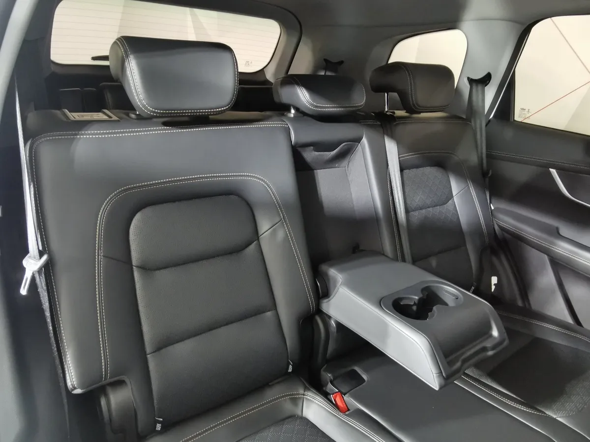 Chery Tiggo 8 Pro 2.0 CVT (170 л.с.) Prestige Белый в АВИЛОН. Слайд №16