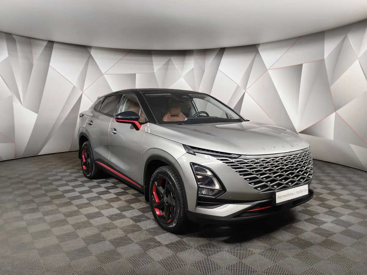 Omoda C5 1.5T CVT (147 л.с.) Ultimate (двухцветный, красные элементы экстерьера) Черный в АВИЛОН. Слайд №3