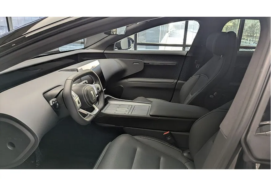 Avatr 12 AT 4WD (578 л.с.) Dual Motor Dynamic Белый в АВИЛОН. Слайд №6