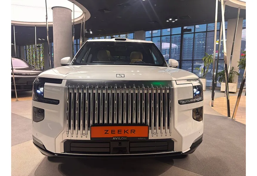 Zeekr 9X 2.0h AT 4WD (1177 л.с.) Ultra Белый в АВИЛОН. Слайд №4