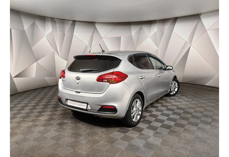 Kia Ceed 1.6 AT (129 л.с.) Серебристый в АВИЛОН. Слайд №2