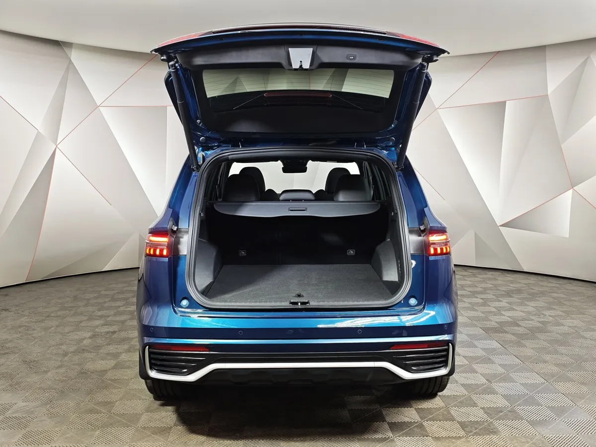 Geely Monjaro 2.0T 8AT 4WD (238 л.с.) Exclusive LE Синий в АВИЛОН. Слайд №12