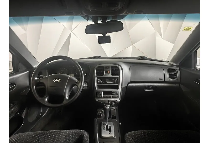 Hyundai Sonata 2.0 AT (150 л.с.) Classic Серебристый в АВИЛОН. Слайд №12