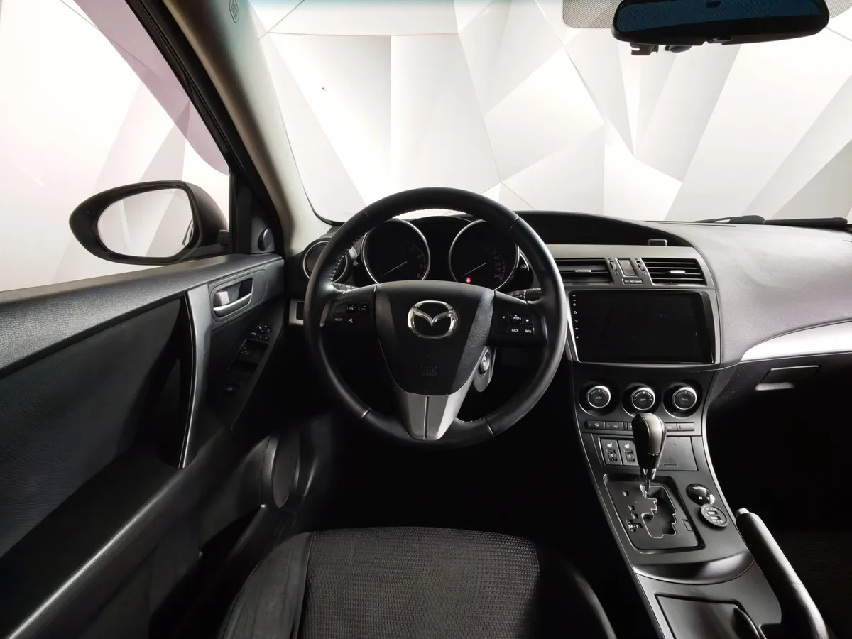 Mazda 3 1.6 AT (105 л.с.) Черный в АВИЛОН. Слайд №18