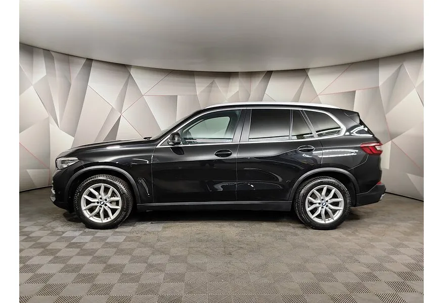 BMW X5 xDrive30d Steptronic (249 л.с.) Business Plus Черный в АВИЛОН. Слайд №5