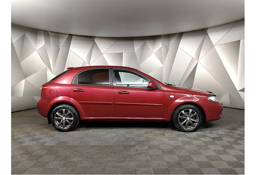 Chevrolet Lacetti 1.6 MT (109 л.с.) Красный в АВИЛОН. Слайд №6