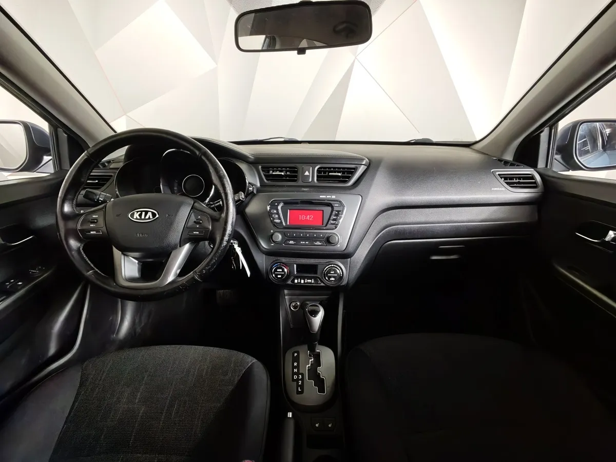 Kia Rio 1.6 AT (123 л.с.) Голубой в АВИЛОН. Слайд №14