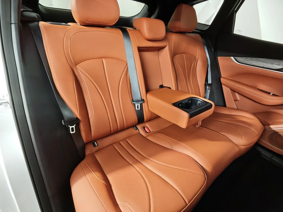 Geely Galaxy M7 1.5h AT FWD (238 л.с.) Startship Белый в АВИЛОН. Слайд №17