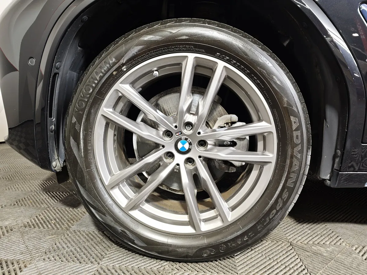 BMW X4 xDrive20i Steptronic (184 л.с.) M Sport Черный в АВИЛОН. Слайд №7