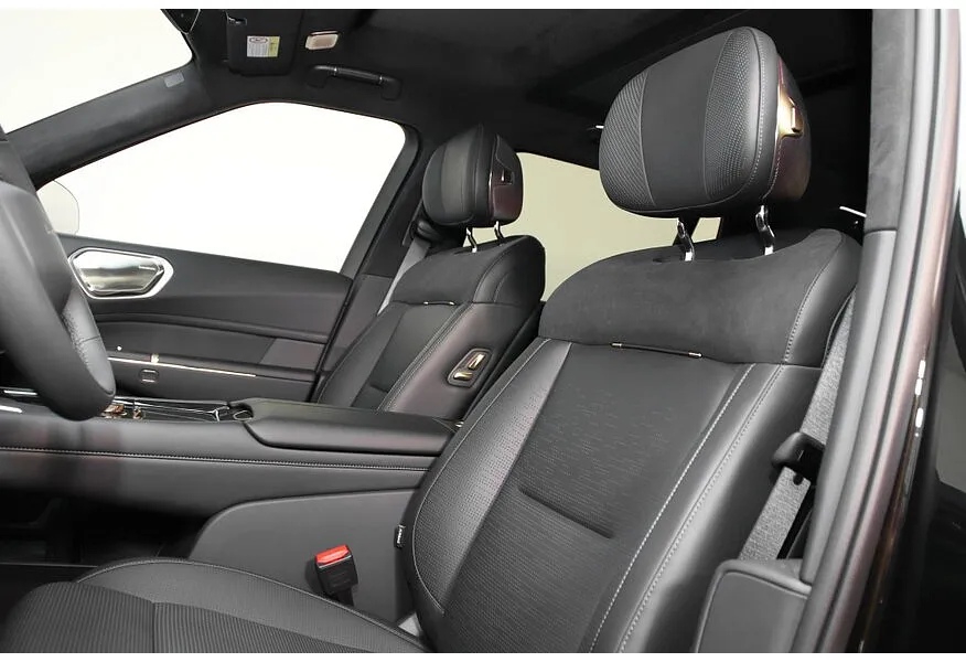 Lynk & Co 900 2.0 AT 4WD (884 л.с.) Ultra Черный в АВИЛОН. Слайд №8