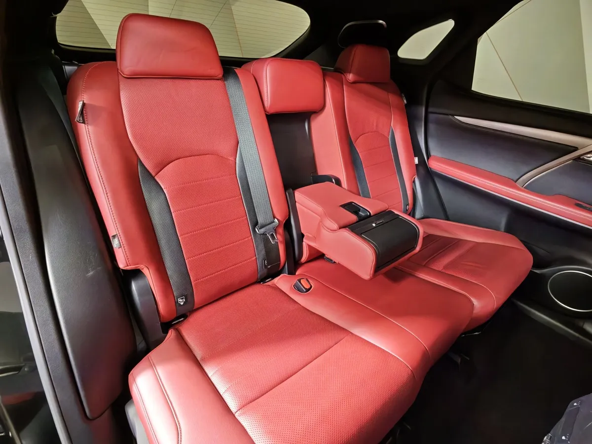 Lexus RX 350 AT AWD (300 л.с.) Luxury Черный в АВИЛОН. Слайд №17