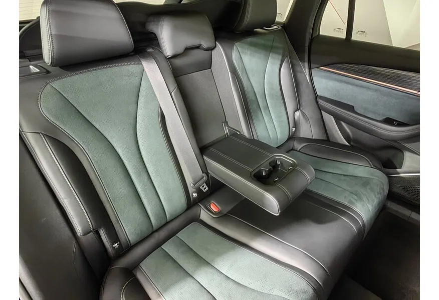 Geely Monjaro 2.0T 8AT 4WD (238 л.с.) Exclusive Синий в АВИЛОН. Слайд №17