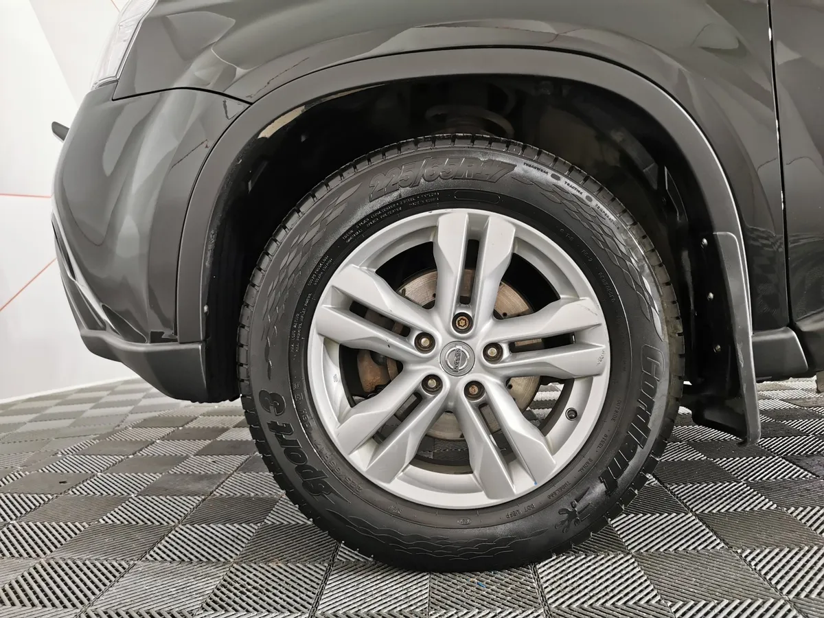 Nissan X-Trail 2.5 CVT AWD (171 л.с.) LE Top Черный в АВИЛОН. Слайд №9