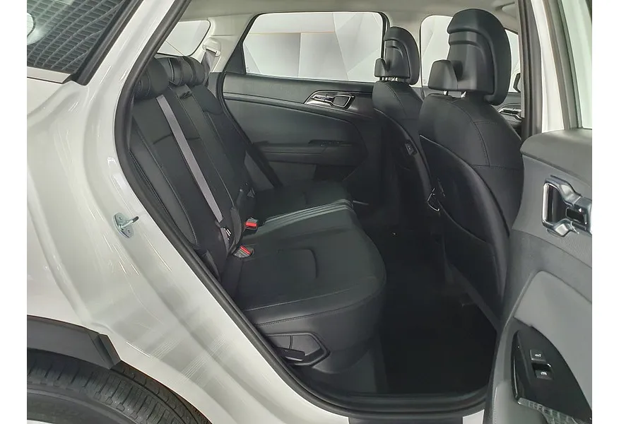 АВИЛОН - Kia Sportage 2.0 MPI AT AWD (150 л.с.) Prestige Белый - slide 8