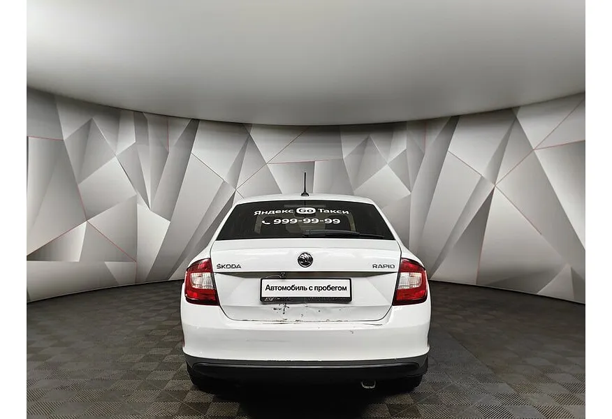 Skoda Rapid 1.6 AT (110 л.с.) Белый в АВИЛОН. Слайд №8