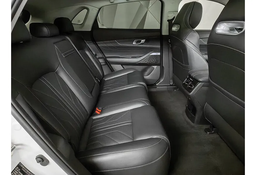 Changan UNI-K 2.0 AT 4WD (226 л.с.) Premium Белый в АВИЛОН. Слайд №15