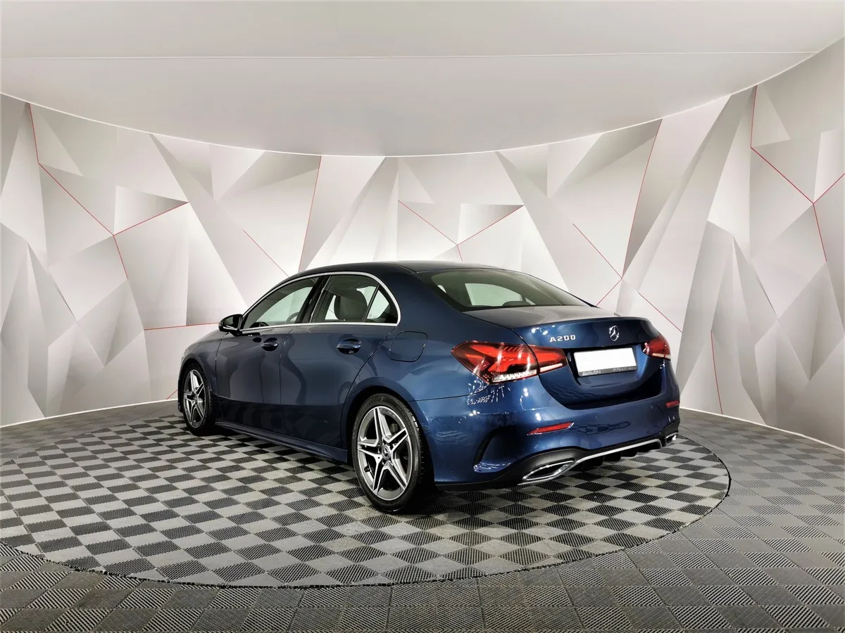 Mercedes-Benz A-Класс A 200 7G-DCT (150 л.с.) Sport Синий в АВИЛОН. Слайд №4