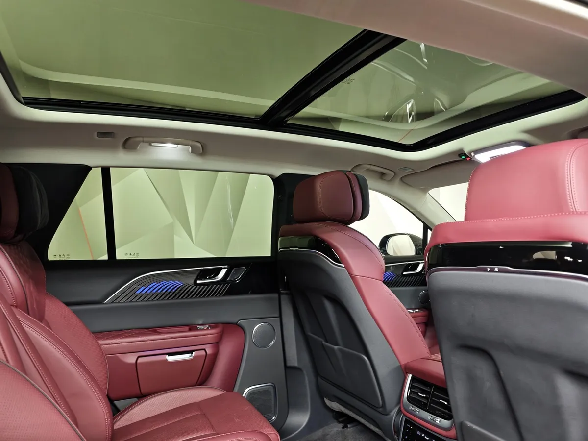 Hongqi E-HS9 AT 4WD (551 л.с.) 6 мест Делюкс Черный в АВИЛОН. Слайд №20