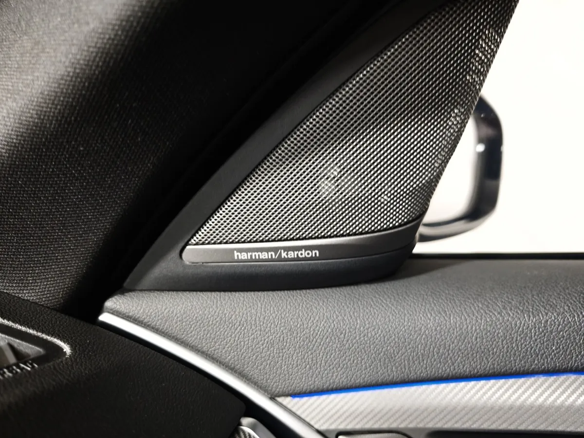 BMW 5 серия 530i xDrive Steptronic (249 л.с.) Черный в АВИЛОН. Слайд №17