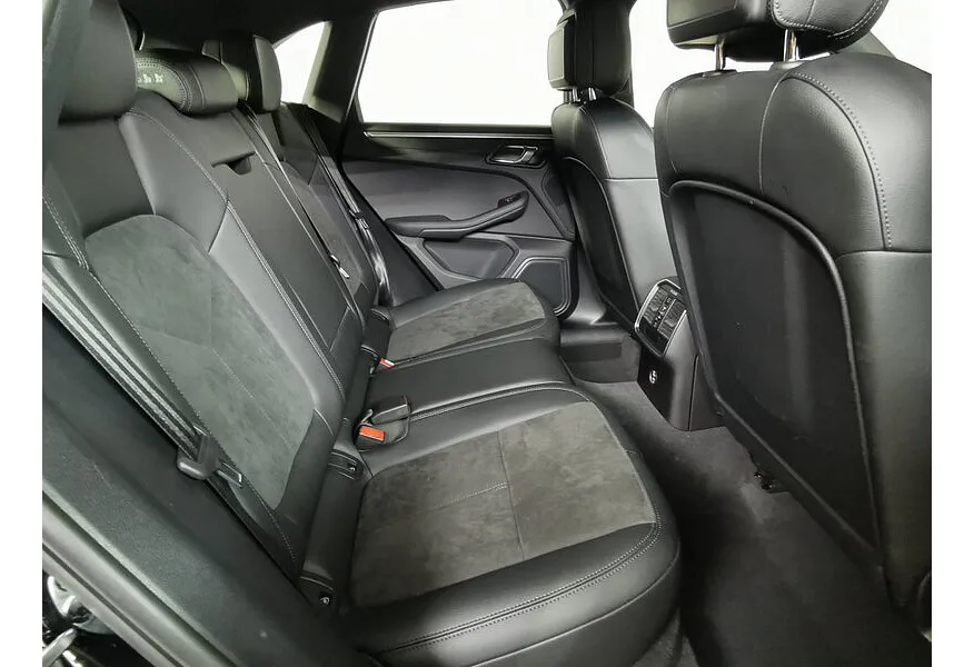 Porsche Macan 2.0 PDK AWD (252 л.с.) Черный в АВИЛОН. Слайд №16