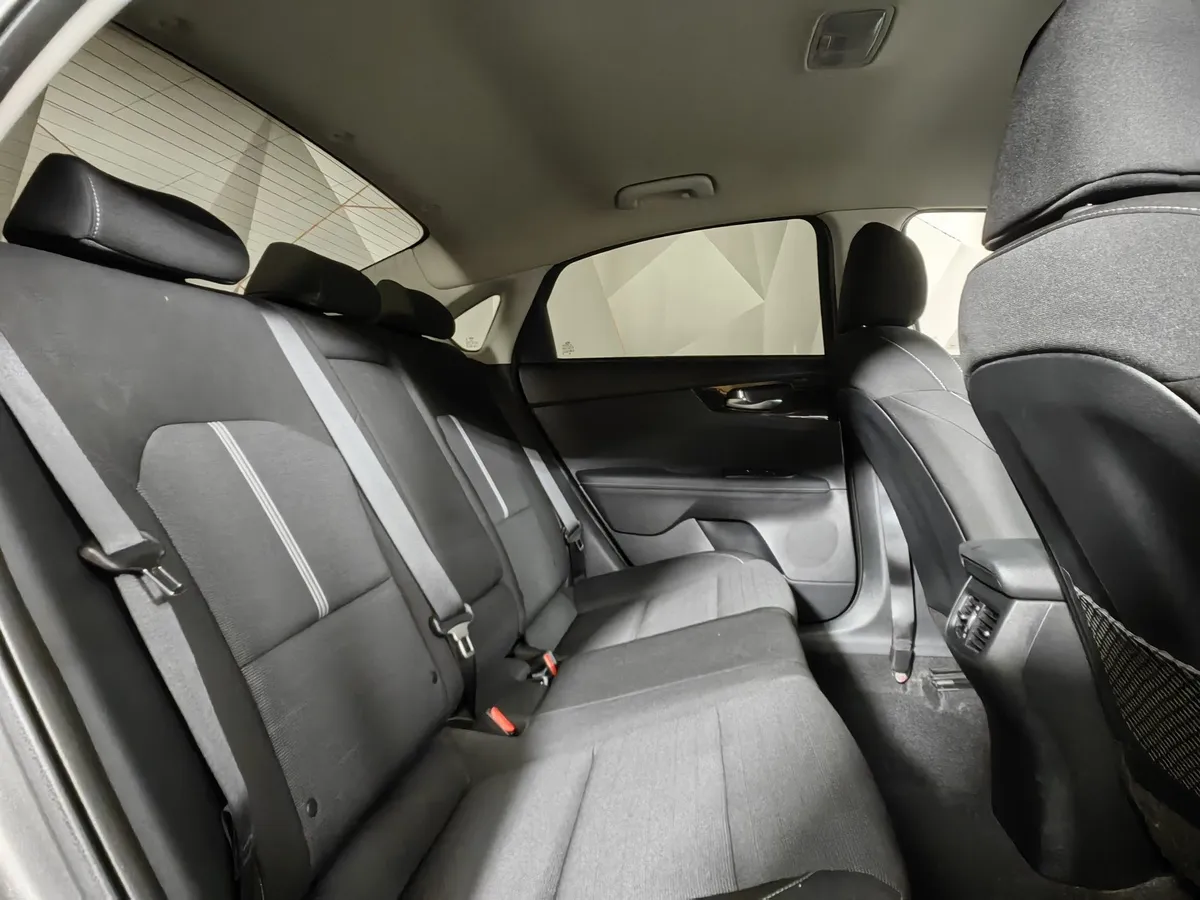 Kia Cerato 2.0 MPI AT (150 л.с.) Prestige Серый в АВИЛОН. Слайд №16