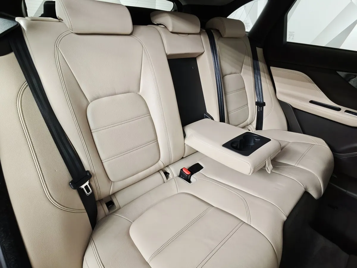 Jaguar F-Pace 2.0 TD AT AWD (180 л.с.) Prestige Синий в АВИЛОН. Слайд №17