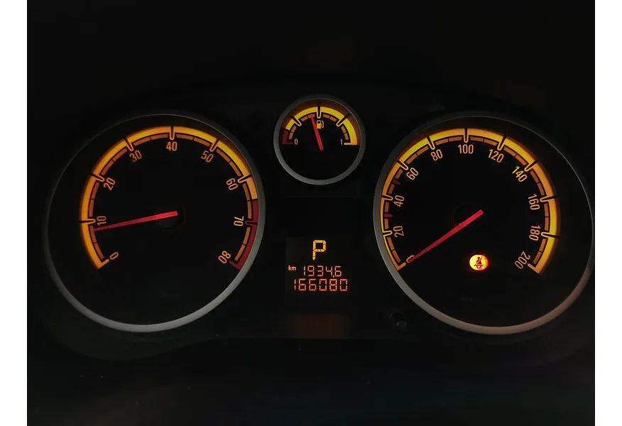 Opel Corsa 1.4 AT (101 л.с.) Черный в АВИЛОН. Слайд №16