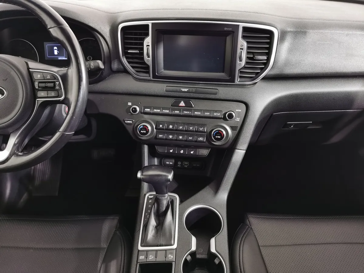 Kia Sportage 2.0 AT (150 л.с.) Белый в АВИЛОН. Слайд №14